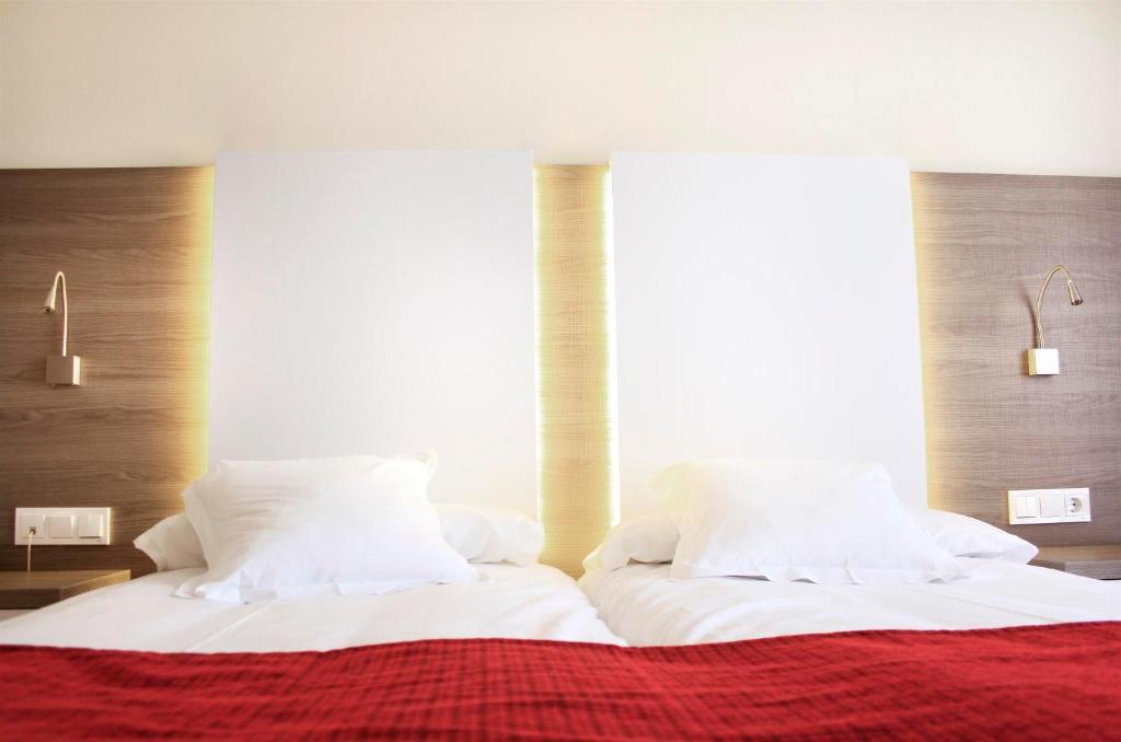 Superior Double Room (2 Adults),684880488:JPEG